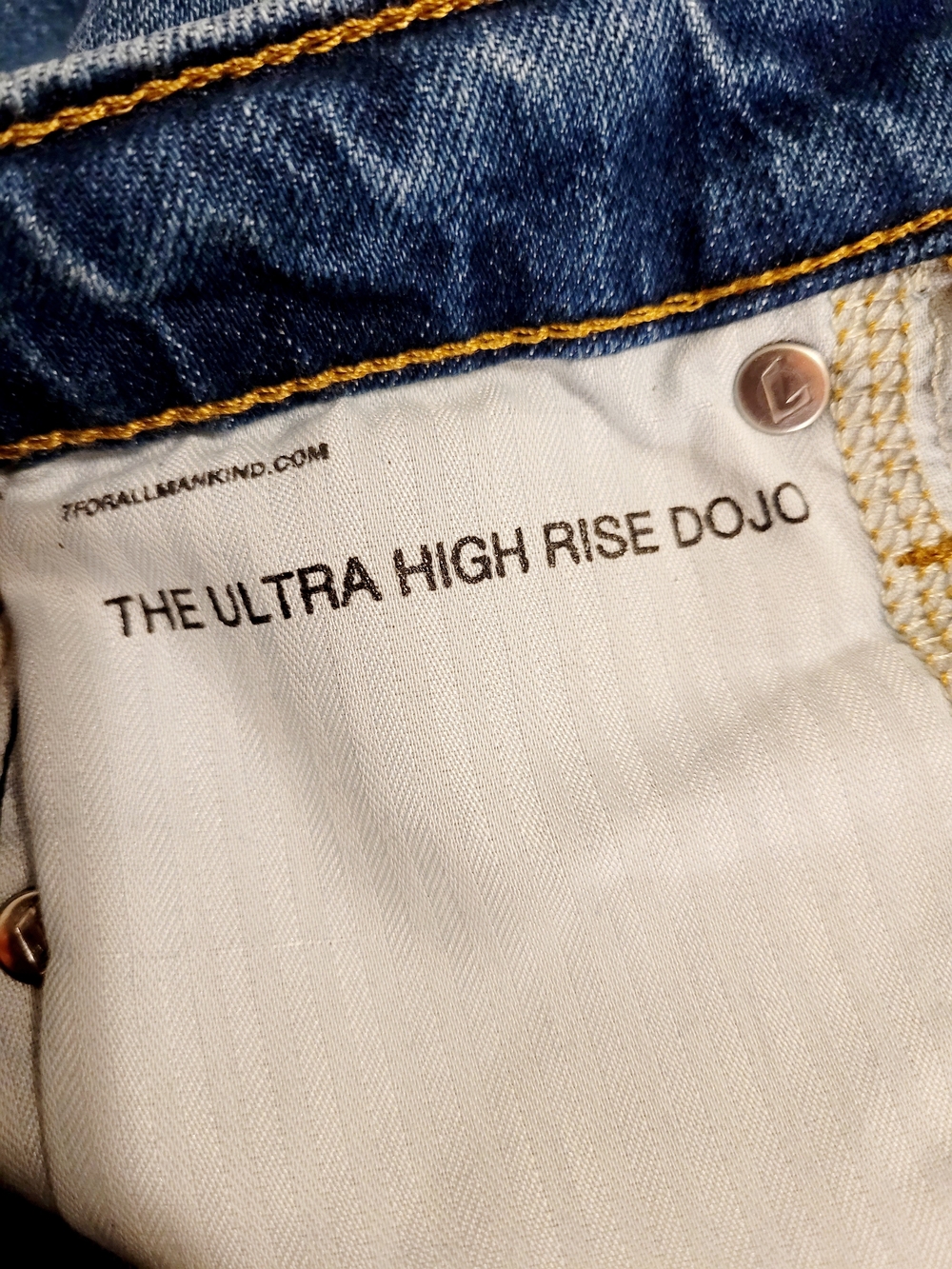 7 For All Mankind Ultra High Rise Dojo Flare Jeans Size 23 Raw Hem Blue Denim - Picture 9 of 10